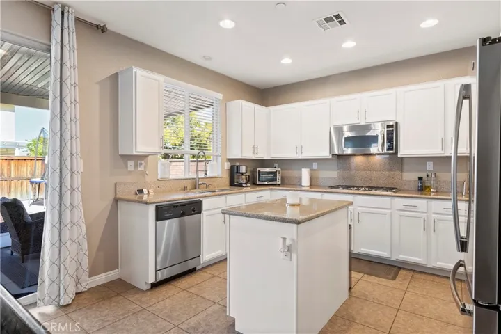 29441 Infield, Lake Elsinore, California 92530