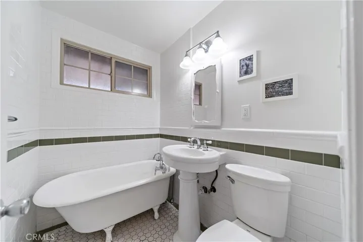 7079 Aivilis Street, Long Beach, California 90815