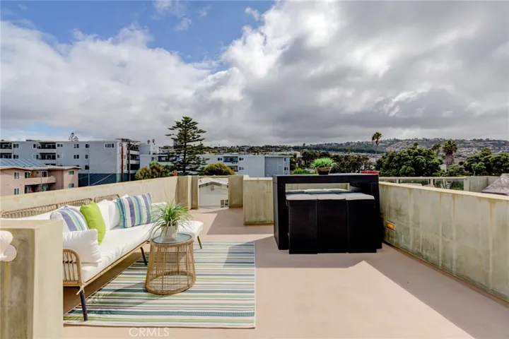 Roof top deck