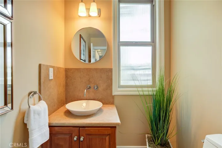 Powder room