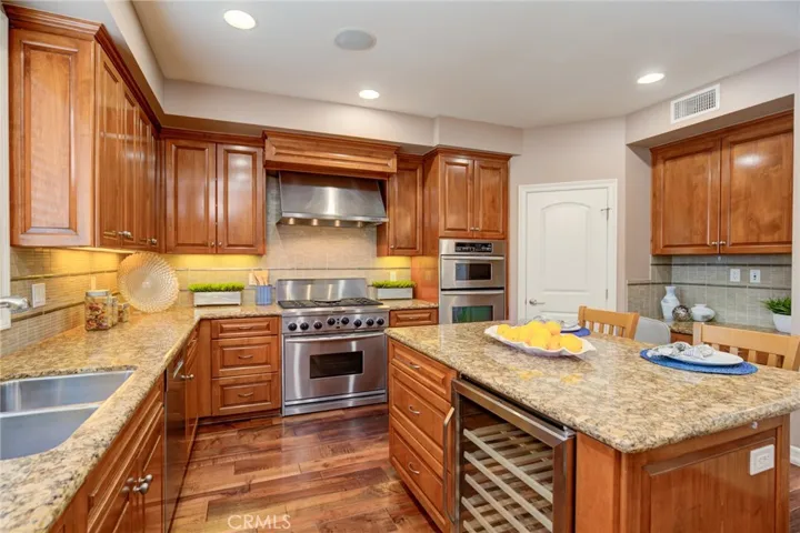 Stainless appliances + wine frig
