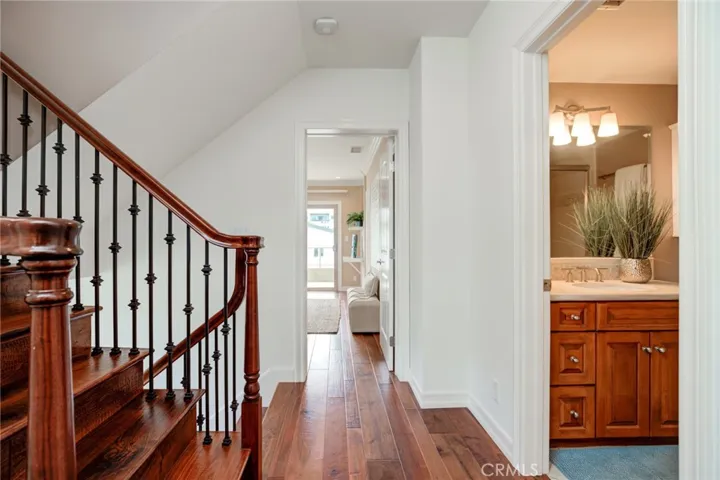 208 Calle Miramar, Redondo Beach, California 90277
