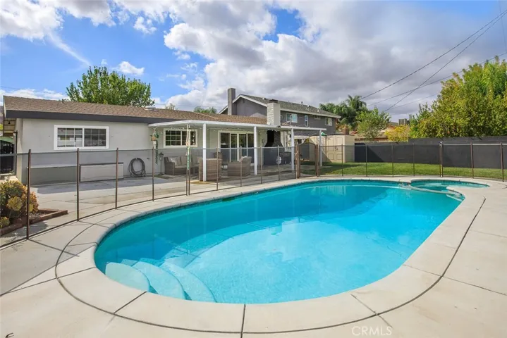 21009 Kingscrest Drive, Saugus, California 91350