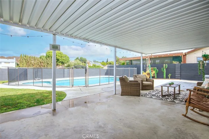 21009 Kingscrest Drive, Saugus, California 91350