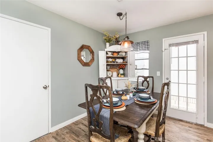 21009 Kingscrest Drive, Saugus, California 91350