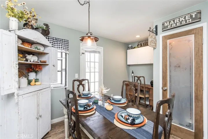 21009 Kingscrest Drive, Saugus, California 91350