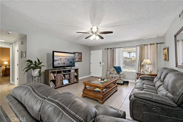 1440 W Whittier Avenue, Hemet, California 92543