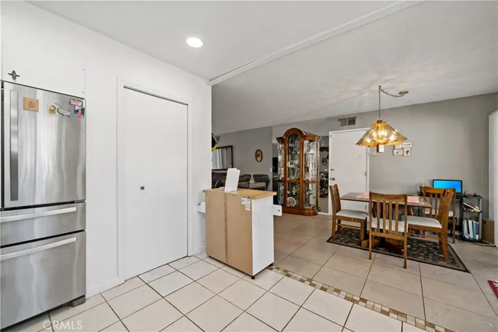 1440 W Whittier Avenue, Hemet, California 92543