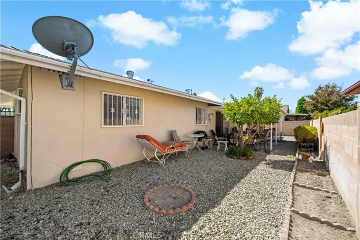1440 W Whittier Avenue, Hemet, California 92543