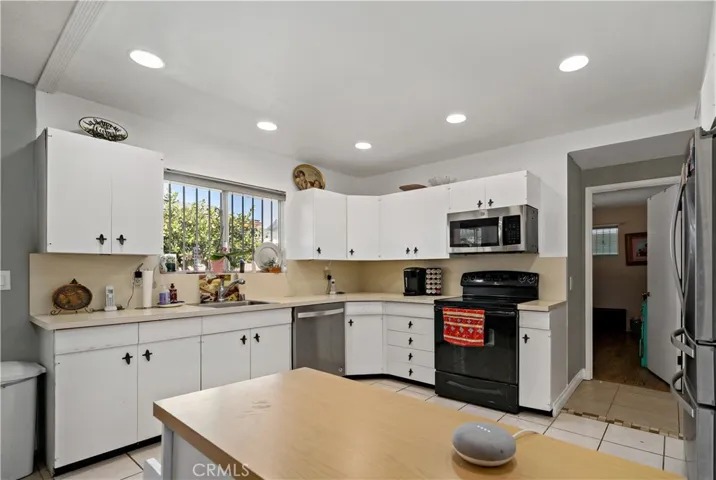 1440 W Whittier Avenue, Hemet, California 92543