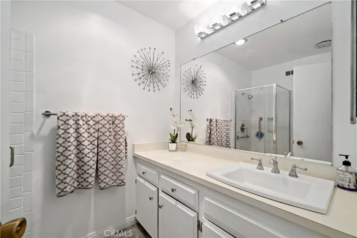 1440 W Whittier Avenue, Hemet, California 92543