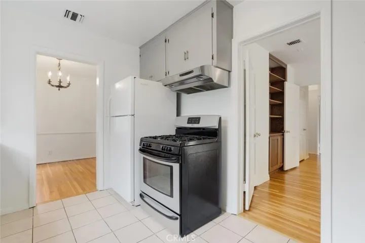 15014 Bassett Street, Van Nuys, California 91405