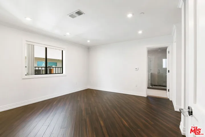 1211 9th 300, Santa Monica, California 90401