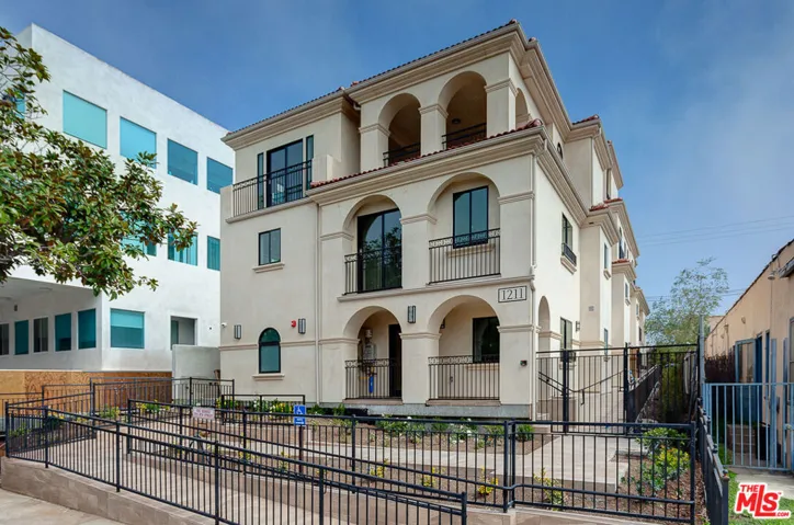 1211 9th 300, Santa Monica, California 90401