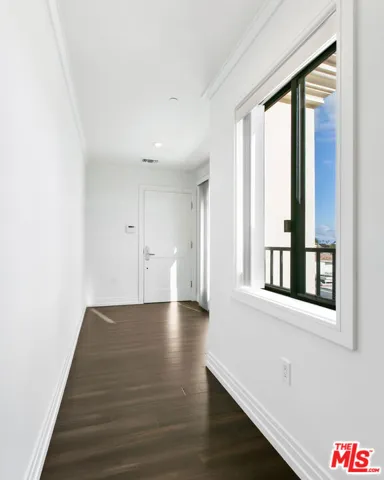 1211 9th 300, Santa Monica, California 90401