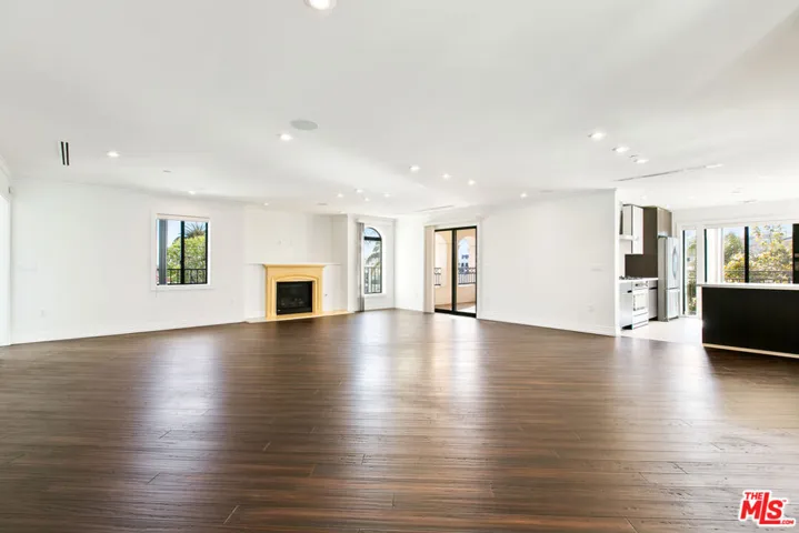 1211 9th 300, Santa Monica, California 90401