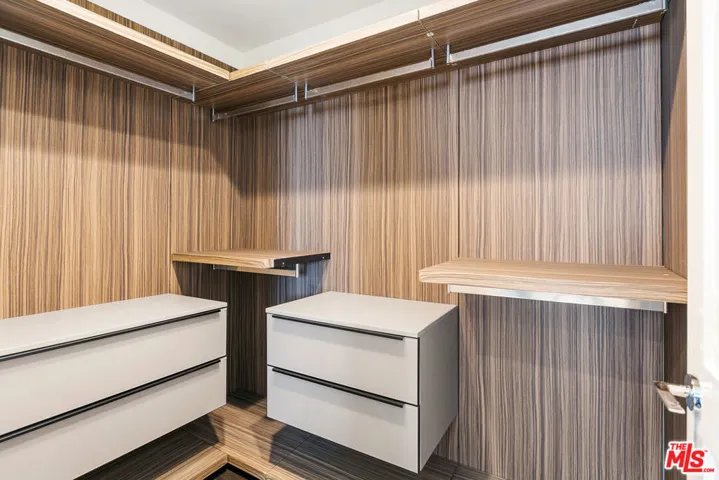 1211 9th 300, Santa Monica, California 90401