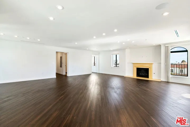 1211 9th 300, Santa Monica, California 90401