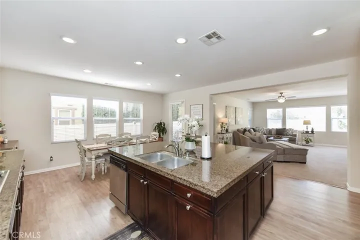 7605 Shadyside Way, Eastvale, California 92880