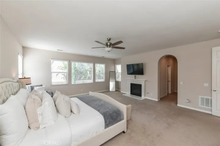 7605 Shadyside Way, Eastvale, California 92880
