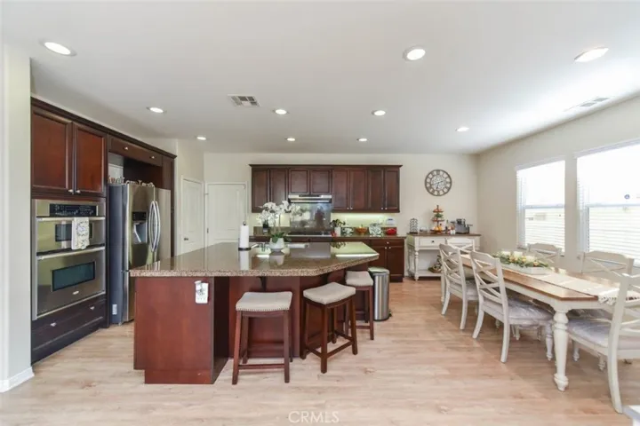 7605 Shadyside Way, Eastvale, California 92880