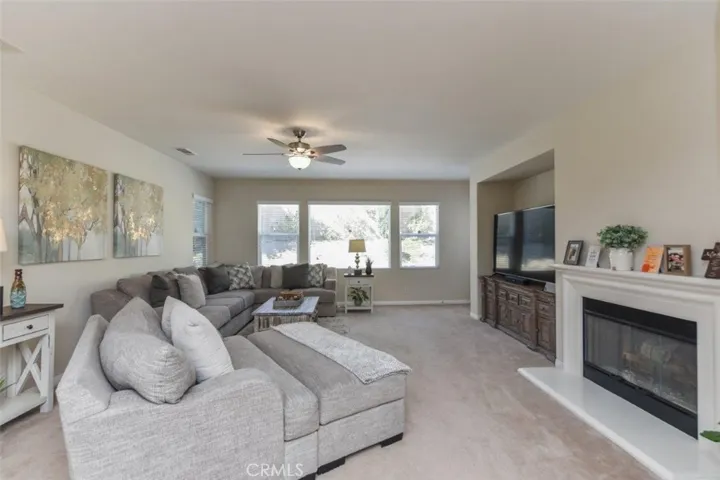 7605 Shadyside Way, Eastvale, California 92880