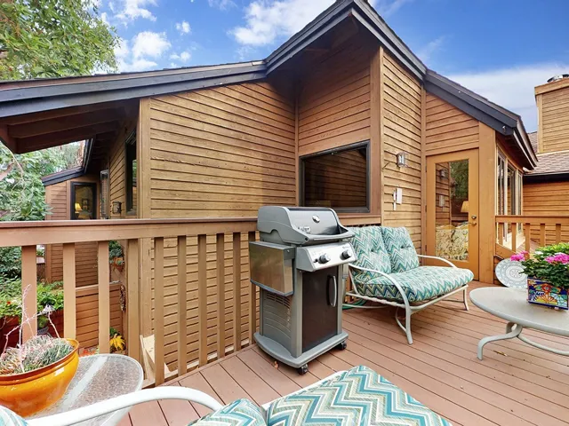 672 Serrano Drive 9, San Luis Obispo, California 93405