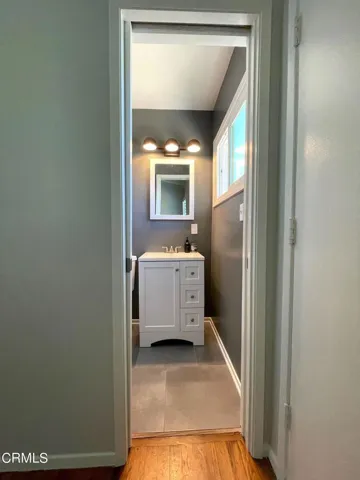 i4