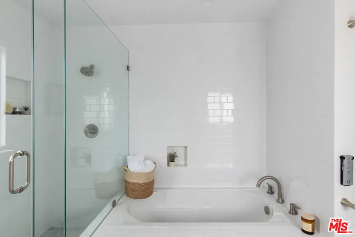2538 Elsinore Street, Los Angeles, California 90026