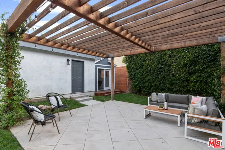 2538 Elsinore Street, Los Angeles, California 90026