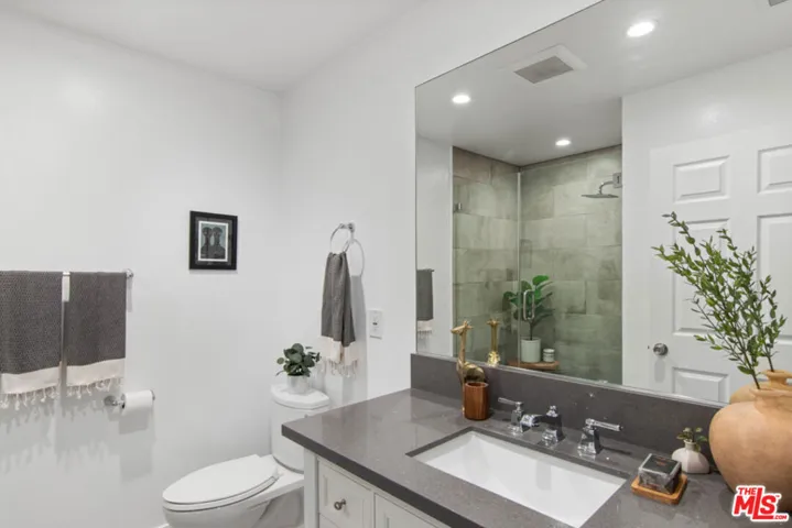 2538 Elsinore Street, Los Angeles, California 90026