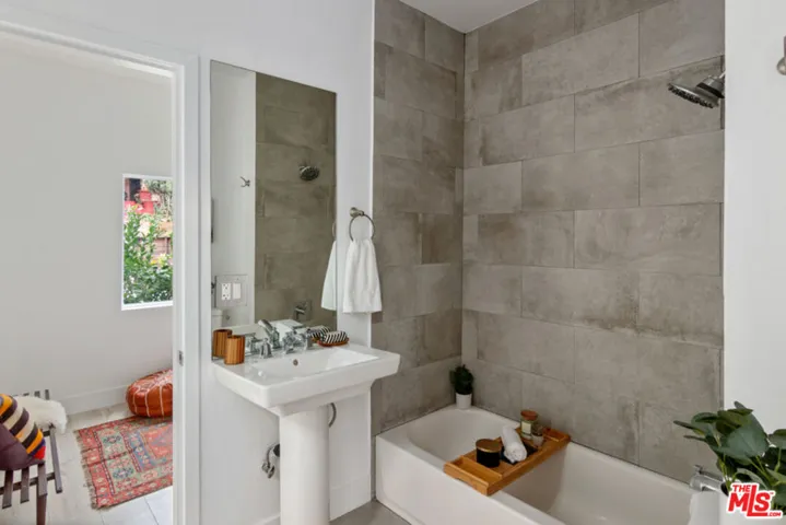 2538 Elsinore Street, Los Angeles, California 90026