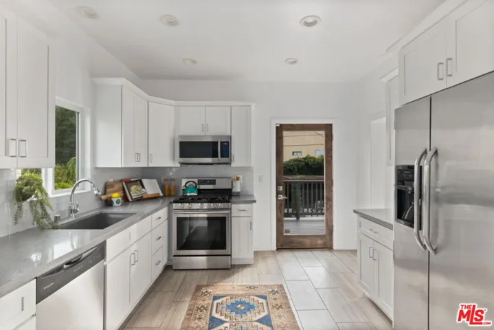 2538 Elsinore Street, Los Angeles, California 90026