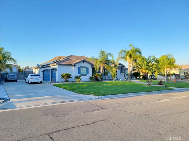 910 Hereford, Perris, California 92571