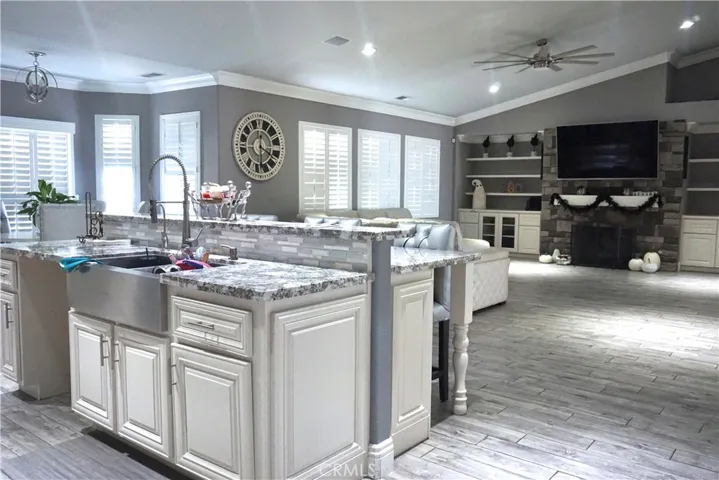 910 Hereford, Perris, California 92571