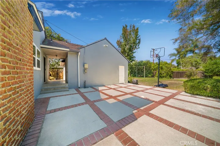 1023 Cartagena Street E, Long Beach, California 90807