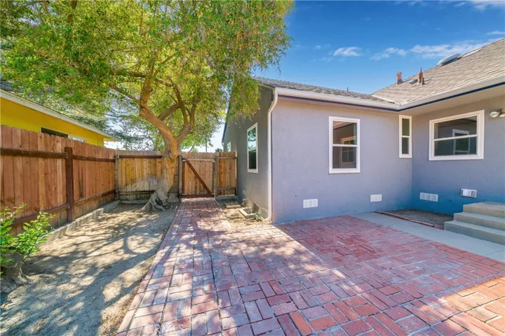 1023 Cartagena Street E, Long Beach, California 90807