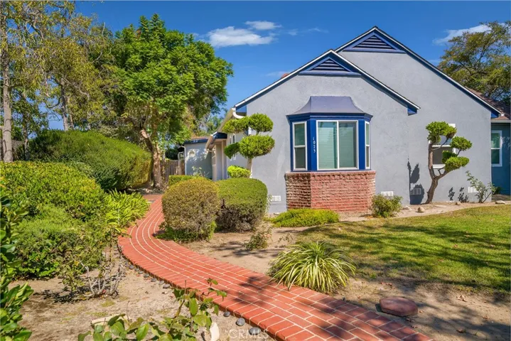 1023 Cartagena Street E, Long Beach, California 90807