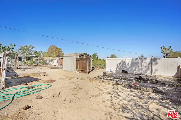 11351 Eaby Road, Phelan, California 92371