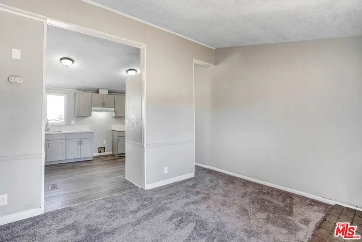 11351 Eaby Road, Phelan, California 92371
