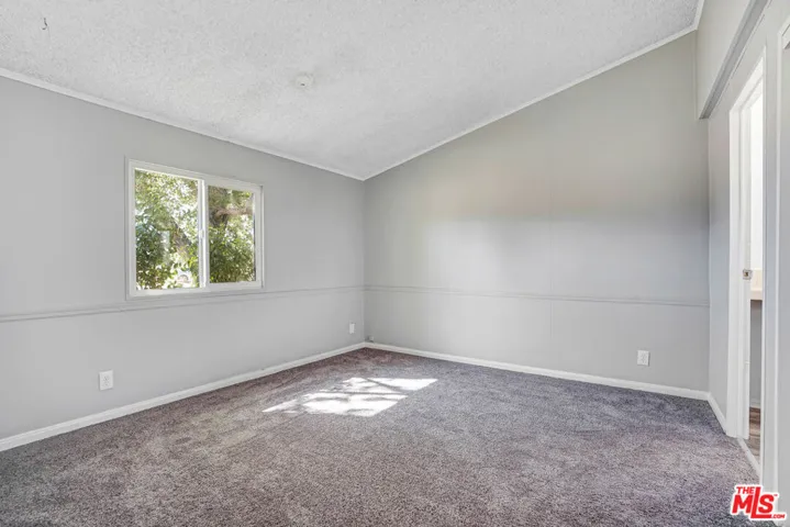 11351 Eaby Road, Phelan, California 92371