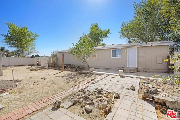11351 Eaby Road, Phelan, California 92371