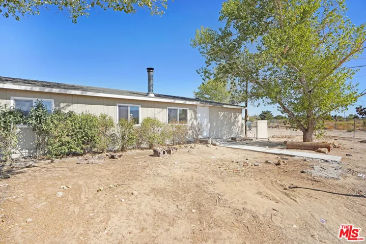11351 Eaby Road, Phelan, California 92371