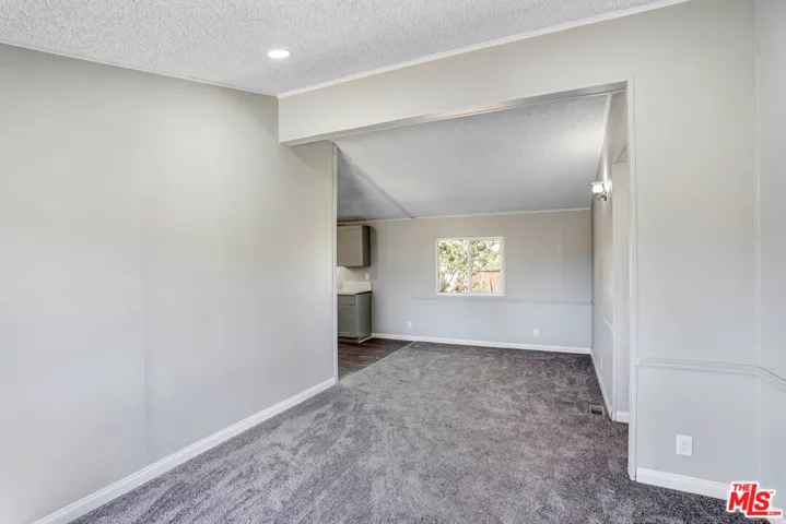 11351 Eaby Road, Phelan, California 92371