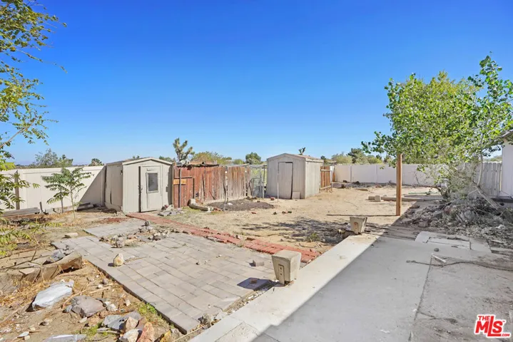11351 Eaby Road, Phelan, California 92371