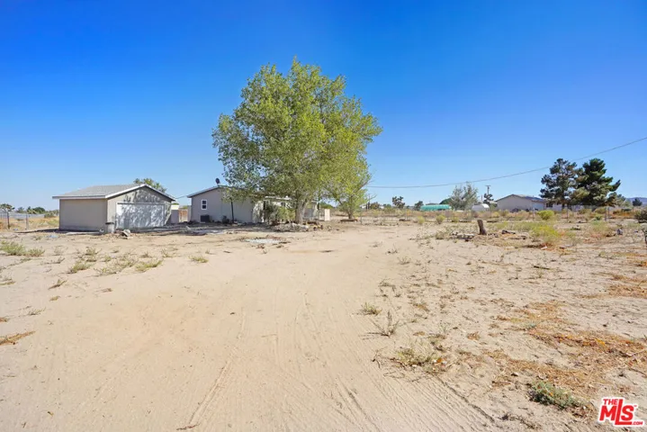 11351 Eaby Road, Phelan, California 92371