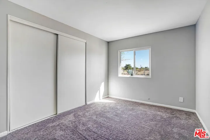 11351 Eaby Road, Phelan, California 92371