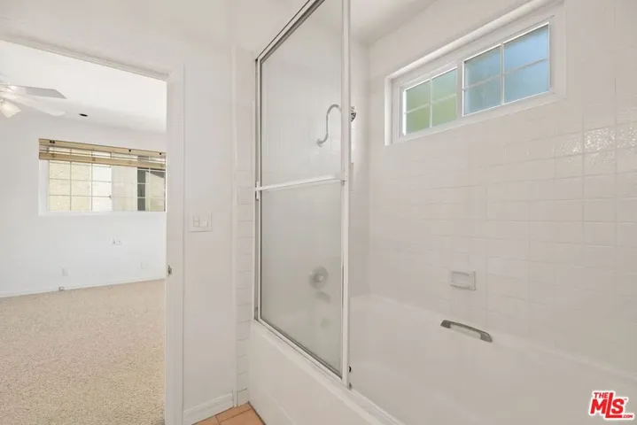 Primary bath with huge bathtub/ shower