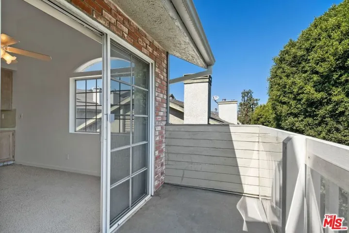 Good-sized balcony off dining area
