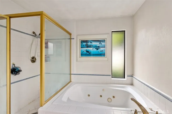 Main Floor Master with Separate Jetted Tub and Shower